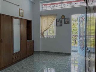 Nhà phố 1 Trệt 2 Lầu nội thất cơ bản cần cho thuê