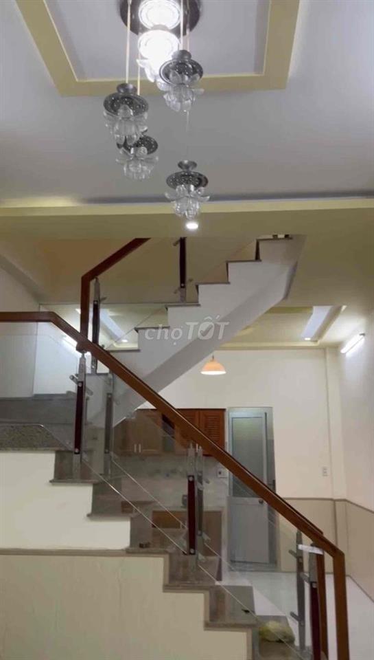 Cho thuê nhà 142/32b Điện Biên Phủ