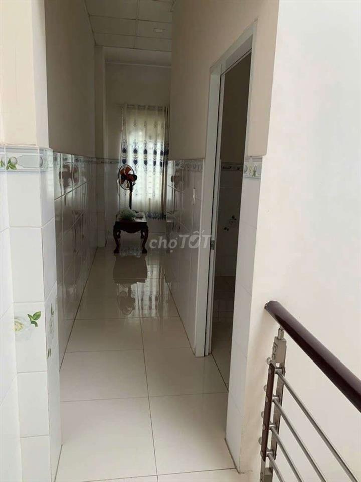Bán nhà mặt tiền Nguyễn Thị Minh Khai, P. Dĩ An, 1 trệt 2 lầu, KD 