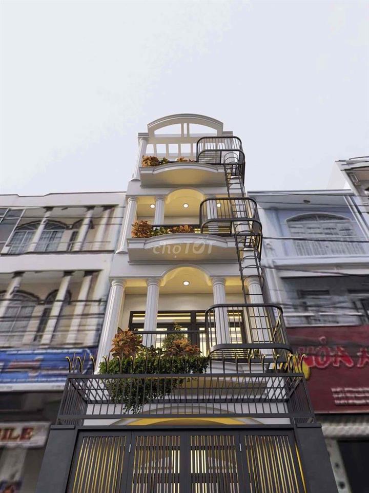 Tháng 11 trống phòng studio full nội thất - chính chủ