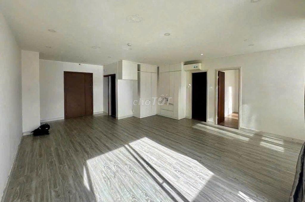 Căn Góc 3 PN, 117m2, C/C  Cộng Hòa Plaza-ko Nội Thất giá 14.5 tr/th