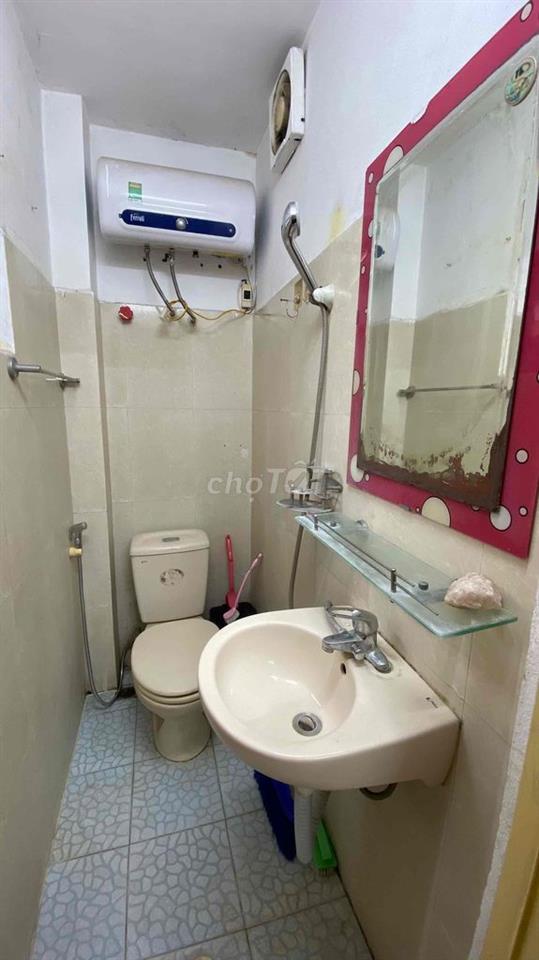 Cho Thuê nhà 5 tầng x 16m2 - Ngõ 82 Hàng Khoai - Hoàn Kiếm - Hà Nội