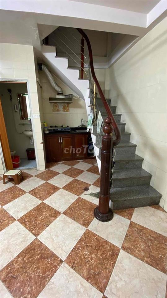 Cho Thuê nhà 5 tầng x 16m2 - Ngõ 82 Hàng Khoai - Hoàn Kiếm - Hà Nội