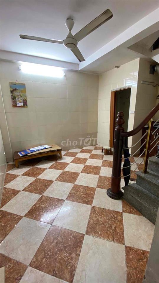 Cho Thuê nhà 5 tầng x 16m2 - Ngõ 82 Hàng Khoai - Hoàn Kiếm - Hà Nội