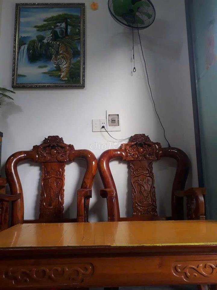 Kẹt tiền bán gấp.