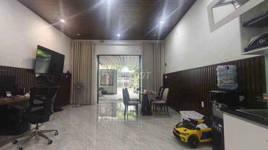 Nhà Hòa Xuân - Giá Sụp Hầm