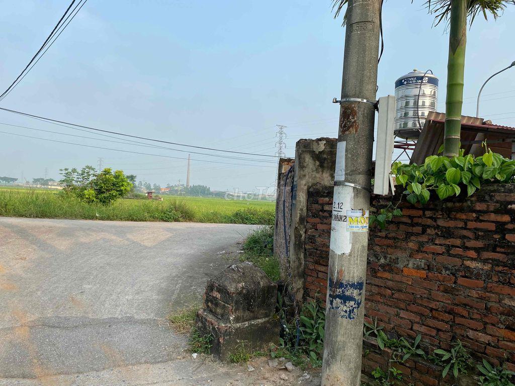 cần bán gấp nhà hai mặt tiền