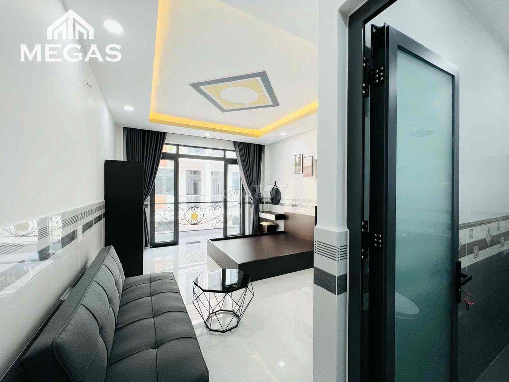 STUDIO FULL NỘI THẤT BAN CÔNG THOÁNG MÁT