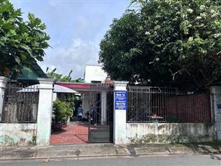 Bán nhà mặt tiền đường Lê Thành Phương