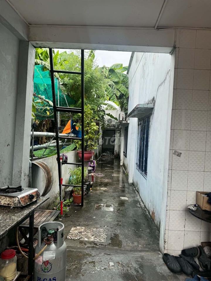 Bán nhà mặt tiền đường Lê Thành Phương