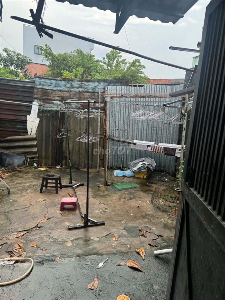 Bán nhà mặt tiền đường Lê Thành Phương