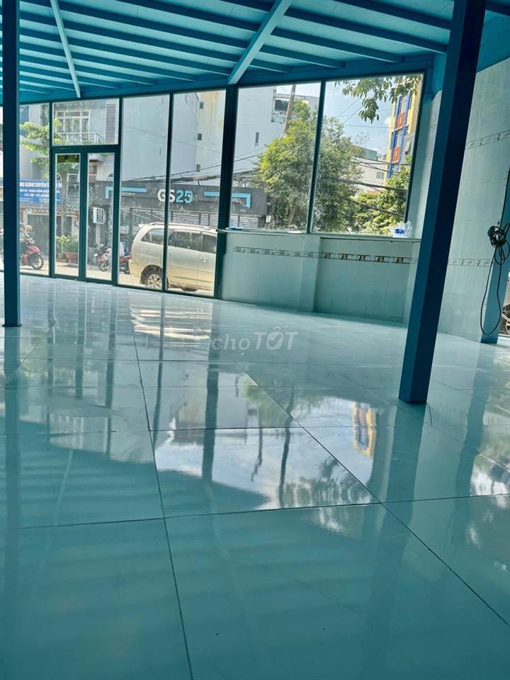 Cho thuê mặt bằng gần SB TSNhất, khu dcư sầm uất, tiện gdịch, buôn bán