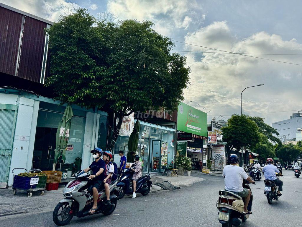 Cho thuê mặt bằng gần SB TSNhất, khu dcư sầm uất, tiện gdịch, buôn bán