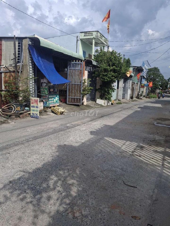 Bán nhà sổ chung măt tiền kinh doanh