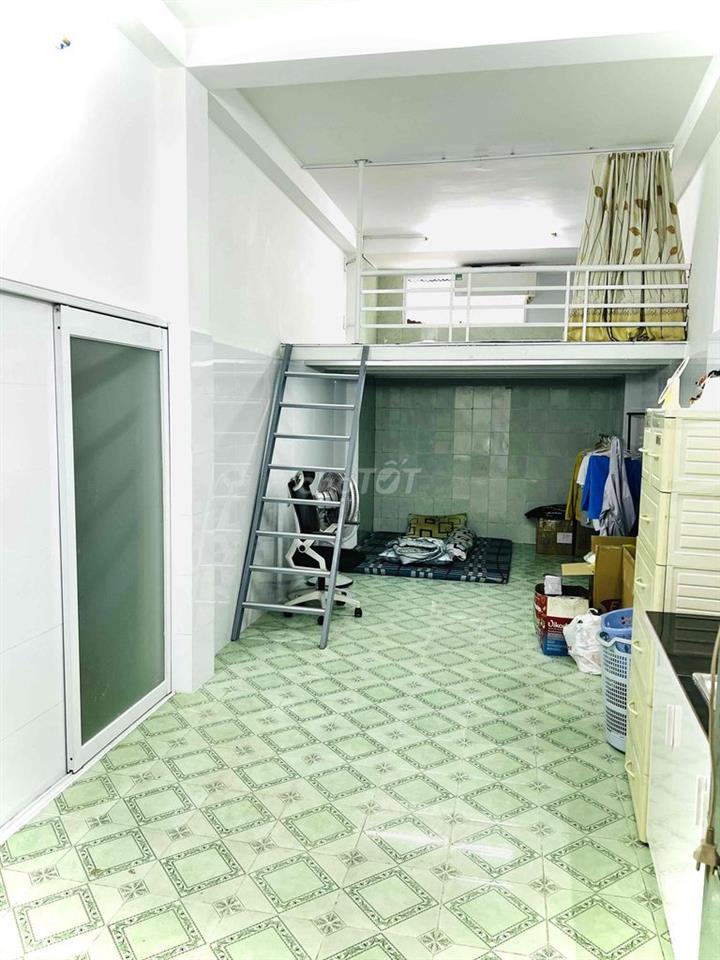 2pn mà còn xe ngay tại phòng