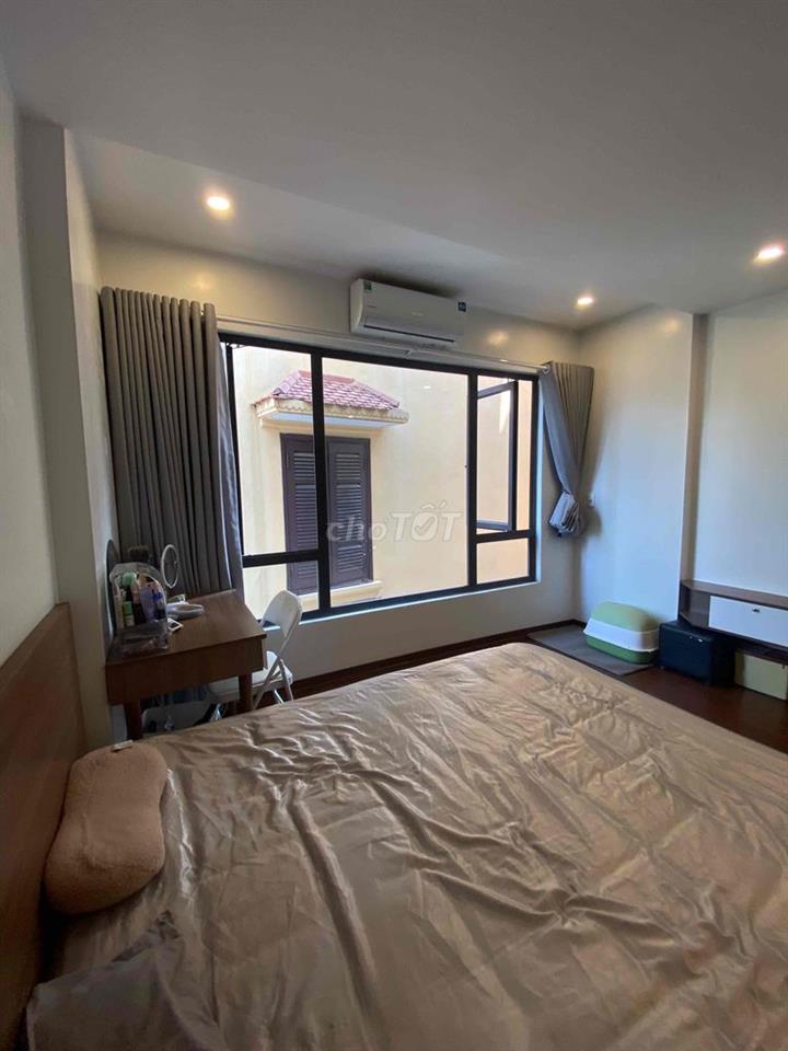 Phòng thông ra đường lớn Trương Định và Minh Khai