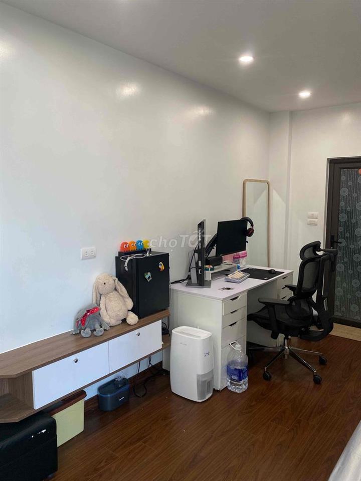 Phòng thông ra đường lớn Trương Định và Minh Khai