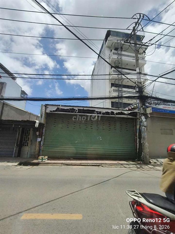 Mặt bằng 