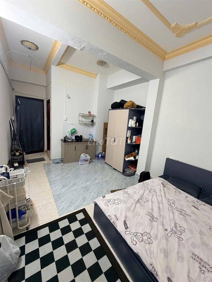 Mình cần chuyển nhượng phòng mới xây,nội thất mới đẩy đủ,có hổ trợ phí