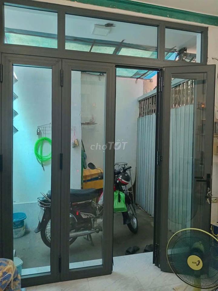 Bán nhà 2 mặt hẻm Lưu Hữu Phước sổ riêng