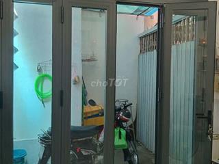 Bán nhà 2 mặt hẻm Lưu Hữu Phước sổ riêng