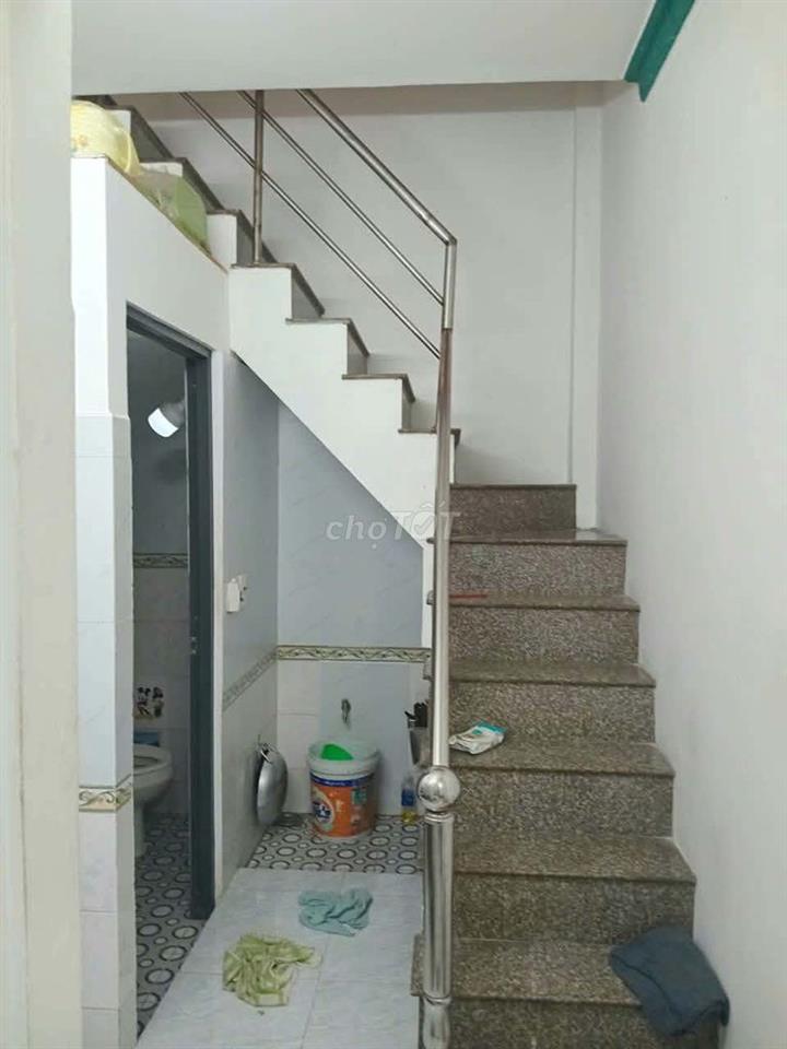 Bán nhà 2 mặt hẻm Lưu Hữu Phước sổ riêng