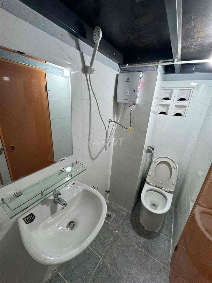 Trọ 2tr8 gần khu FPT