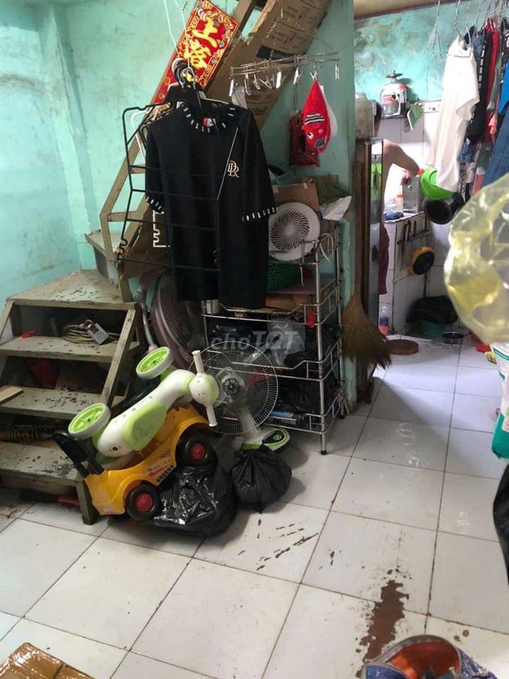 NHÀ GẦN CHUNG CƯ HIMLAM Q6