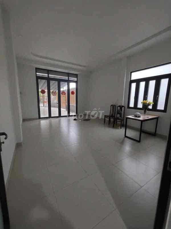 Cho thuê mặt bằng kinh doanh đường Linh Trung gần bệnh viện Thủ Đức