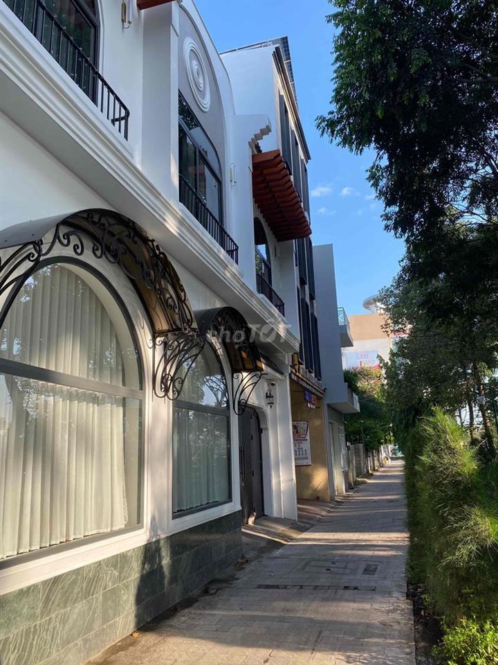 Cần bán Nhà mặt phố Tôn Đức Thắng, phường Phú Thủy