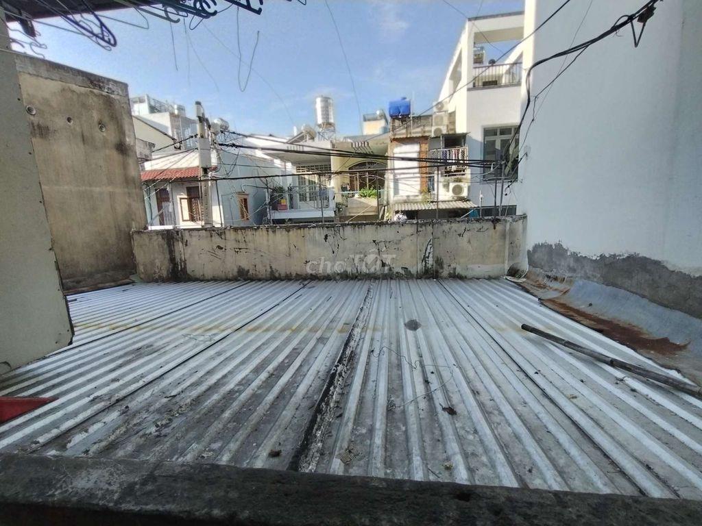 Phòng trọ sinh viên giá rẻ đường mặt tiền chợ