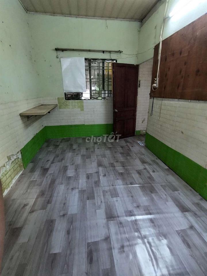 Phòng trọ sinh viên giá rẻ đường mặt tiền chợ
