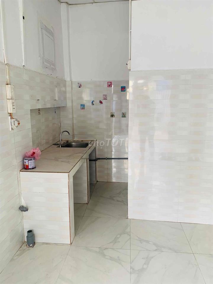 cho thuê mặt bằng mặt tiền hẻm 479 cách quốc lộ 13 khoảng 10m