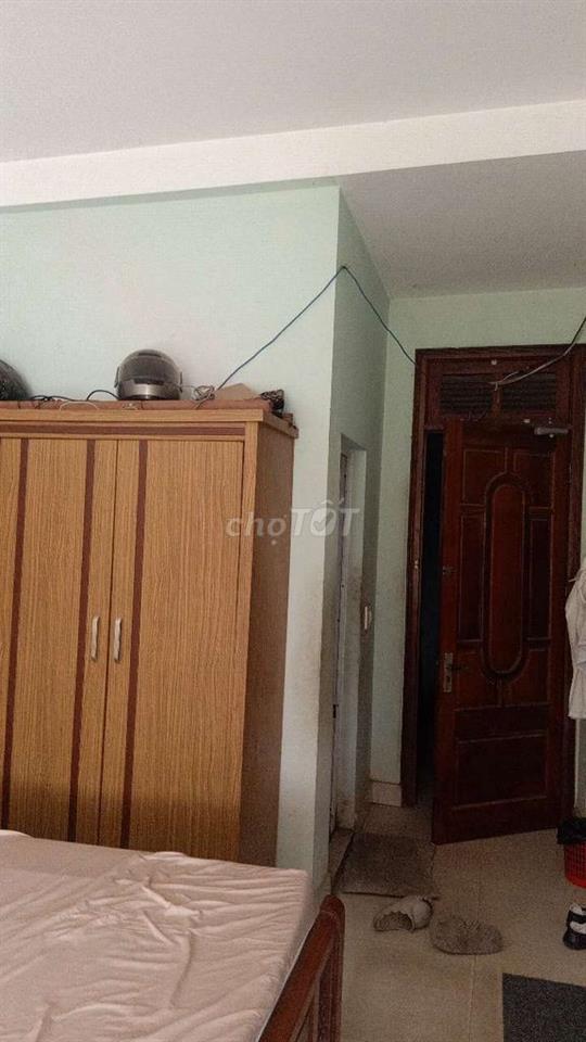 pt khép kín 20m2,TB đầy đủ,có chỗ để xe,đi lại 24/24