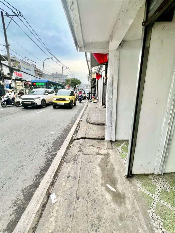 Mặt bằng giá rẻ