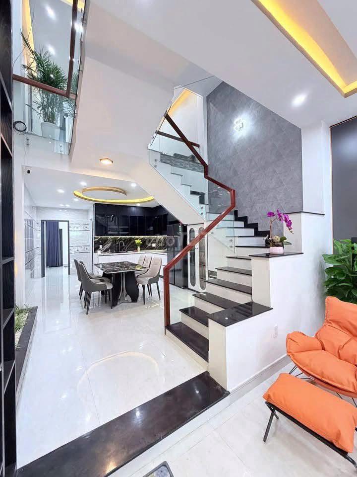 Nhà 3 tầng mới đẹp gần biển Nguyễn Tất Thành, Thanh Khê, Đà Nẵng