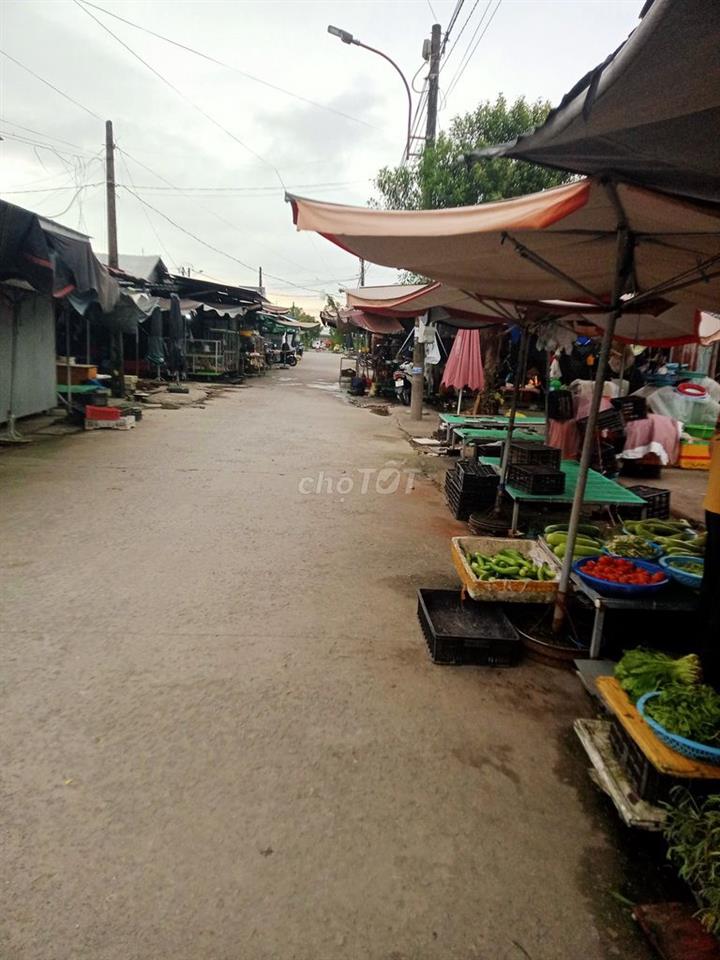 Đất gần chợ