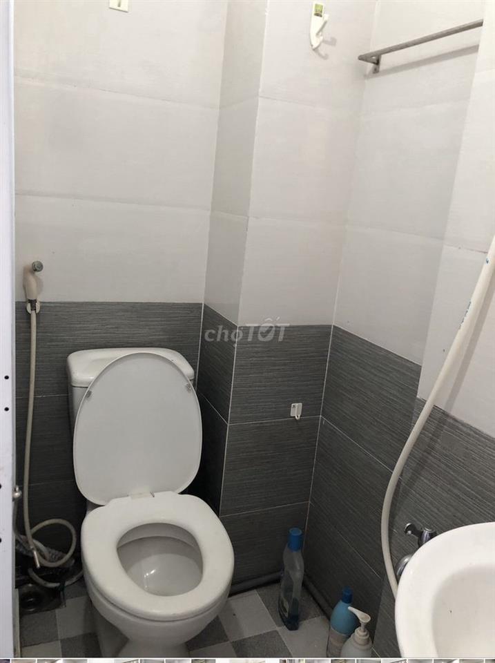 PHÒNG TRỌ 20M² – GIÁ CHỈ 2,3 TRIỆU/THANG ( SV NỮ / NV VĂN PHÒNG NỮ)