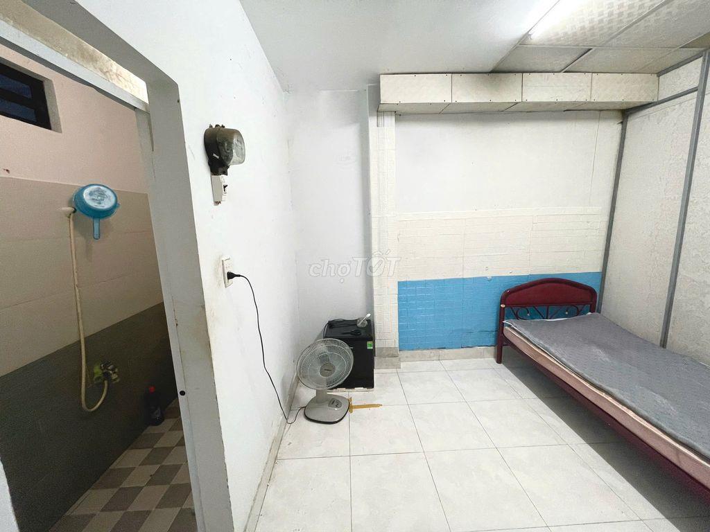 PHÒNG TRỌ 20M² – GIÁ CHỈ 2,3 TRIỆU/THANG ( SV NỮ / NV VĂN PHÒNG NỮ)