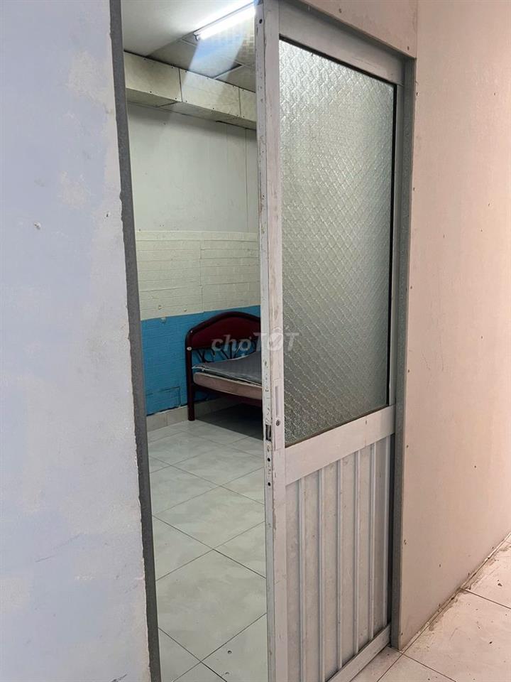 PHÒNG TRỌ 20M² – GIÁ CHỈ 2,3 TRIỆU/THANG ( SV NỮ / NV VĂN PHÒNG NỮ)