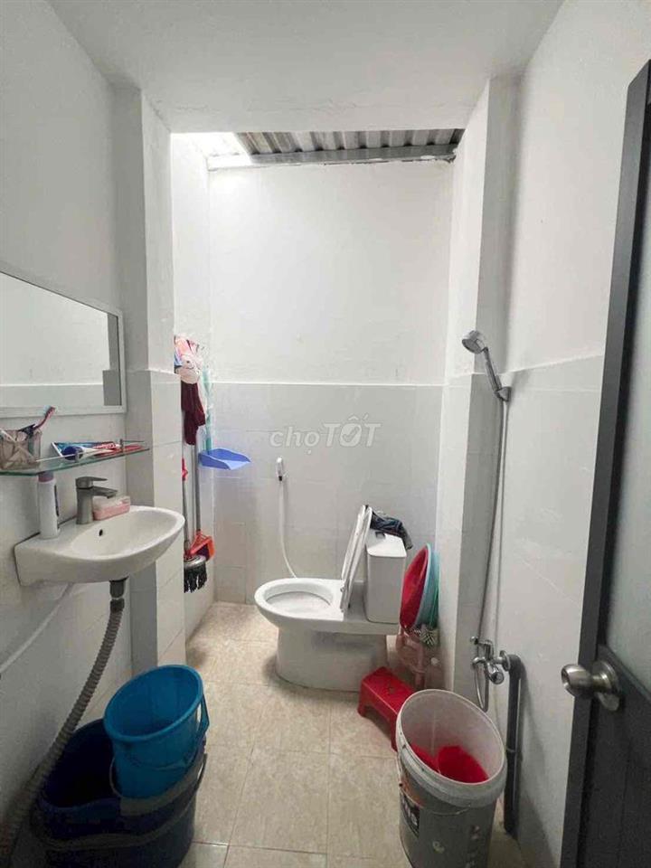 NHÀ 2 TẦNG - HOÀN CÔNG NGAY QUỐC LỘ 13