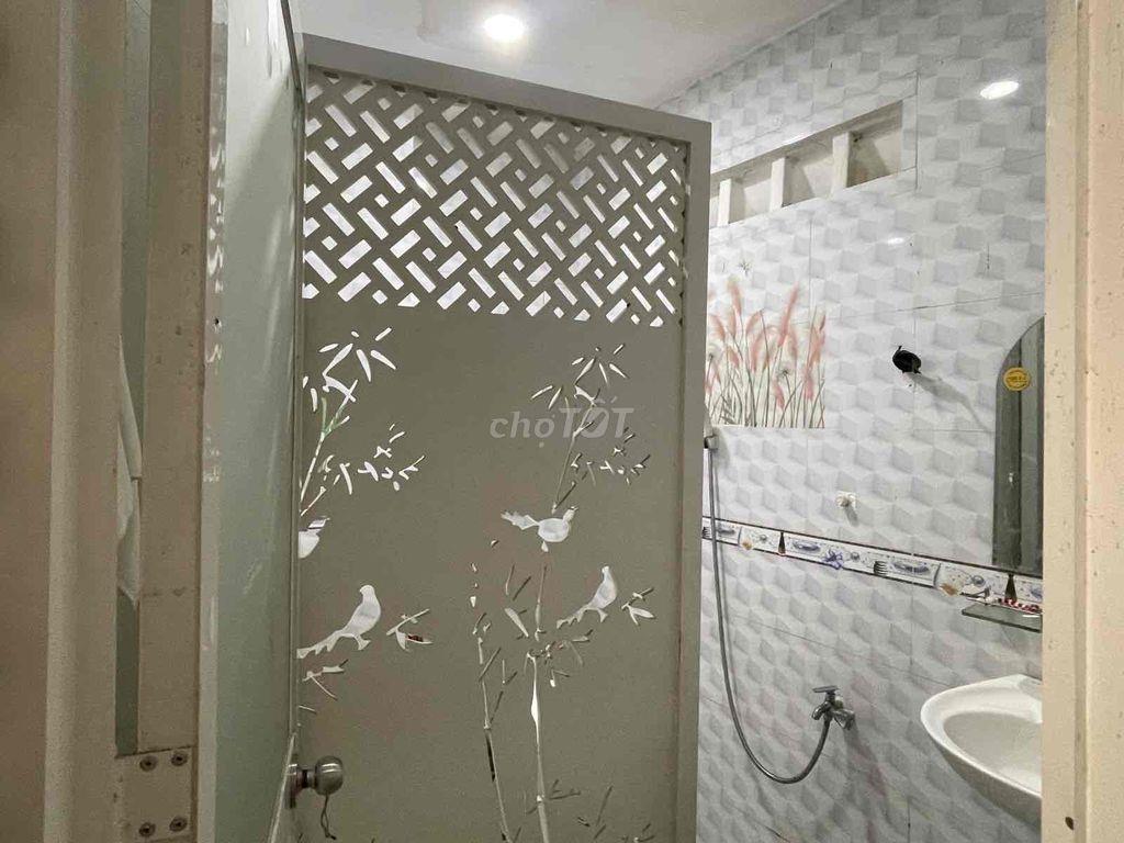 NHÀ 2 TẦNG - HOÀN CÔNG NGAY QUỐC LỘ 13