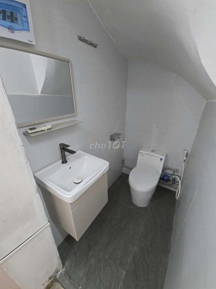 Cho thuê MBKD Nguyễn Ngọc Vũ 25m2, giá thương lượng, khu vực trung tâm