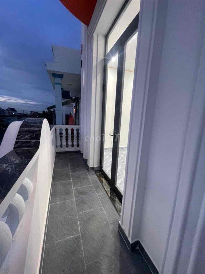 Nhà Bán đường 15  met Nhưa vỉa hè 12 met
