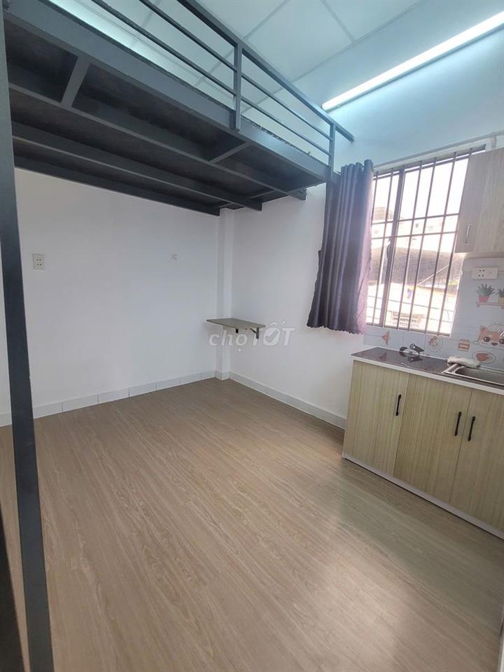 PHÒNG MỚI CỬA SỔ MÁY LẠNH GIÁ RẺ TÂN KỲ TÂN QUÝ GẦN DH CÔNG THƯƠNG