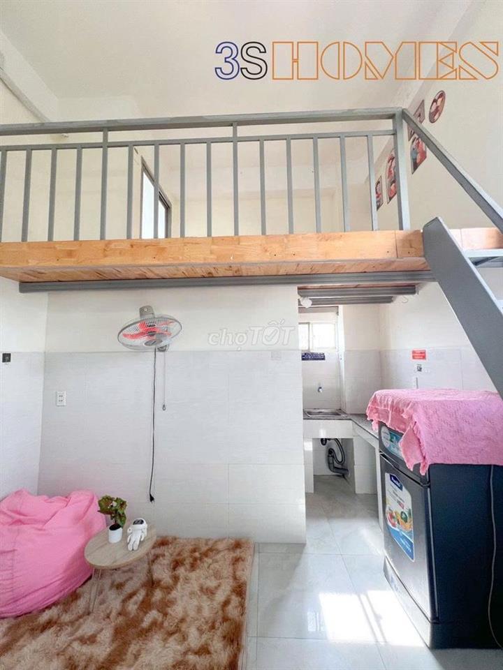 CHO THUÊ PHÒNG HOÀNG BẬT ĐẠT – CÓ GÁC, CỬA SỔ ,THANG MÁY – GIÁ 3TR9