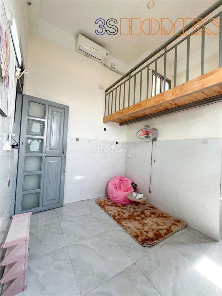 CHO THUÊ PHÒNG HOÀNG BẬT ĐẠT – CÓ GÁC, CỬA SỔ ,THANG MÁY – GIÁ 3TR9