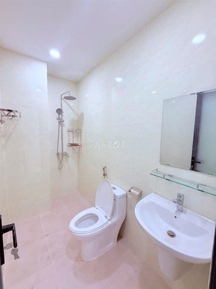 BÁN NHÀ ĐẸP DIỆN TÍCH VÀNG ĐƯỜNG LÊ TRỌNG TẤN