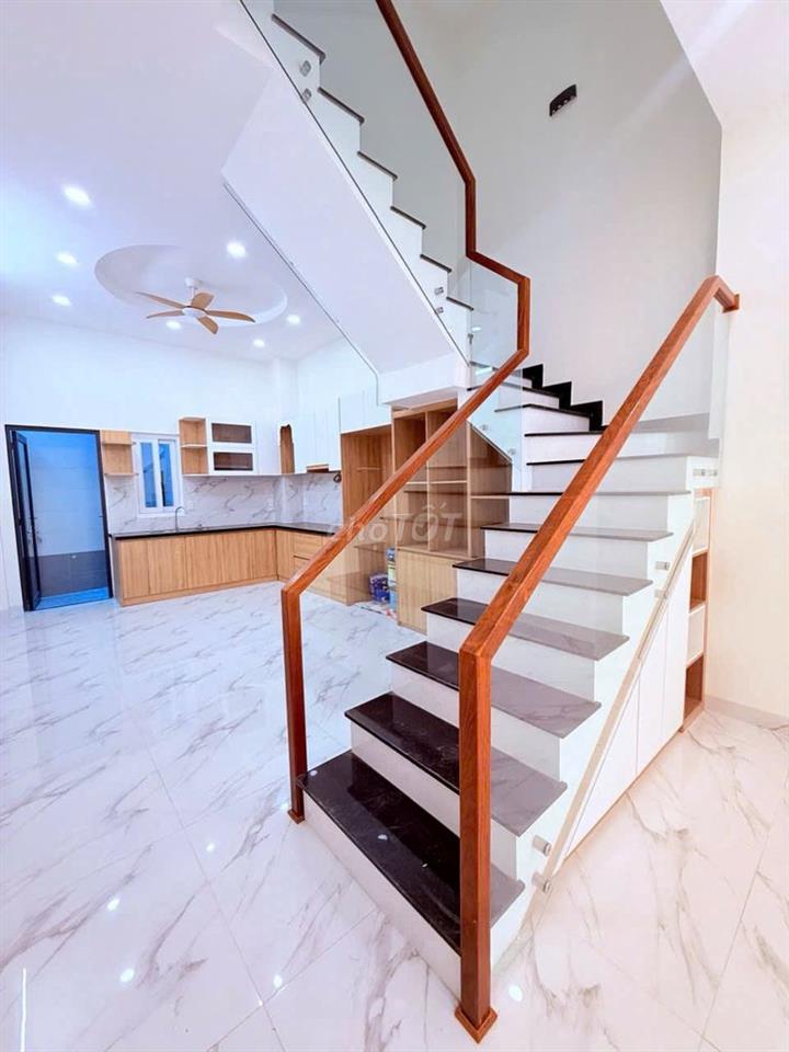 BÁN NHÀ ĐẸP DIỆN TÍCH VÀNG ĐƯỜNG LÊ TRỌNG TẤN