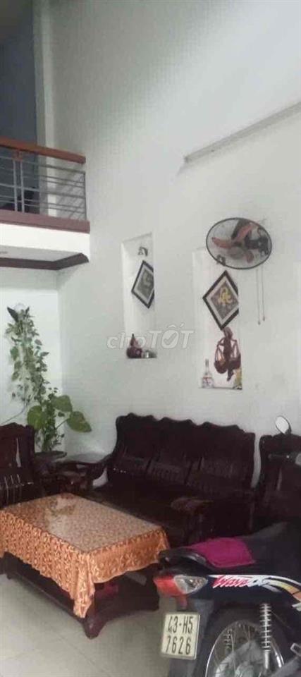 Chính chủ cần bán căn nhà gác lững đổ mê kiên cố .